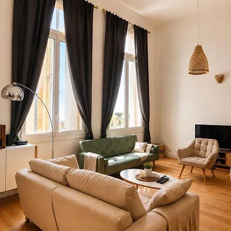 Elegant Haussmannien Dans L'ecusson Apartment