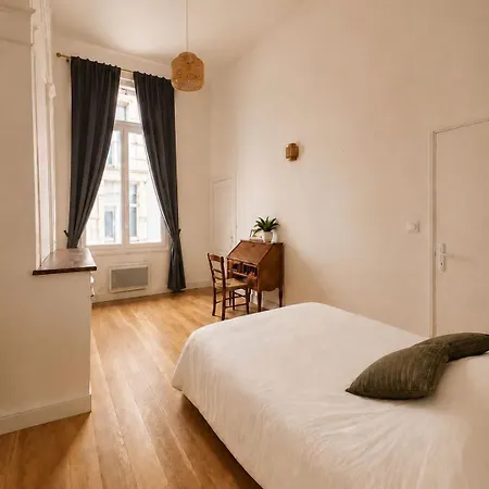 Elegant Haussmannien Dans L'ecusson Apartment Montpellier